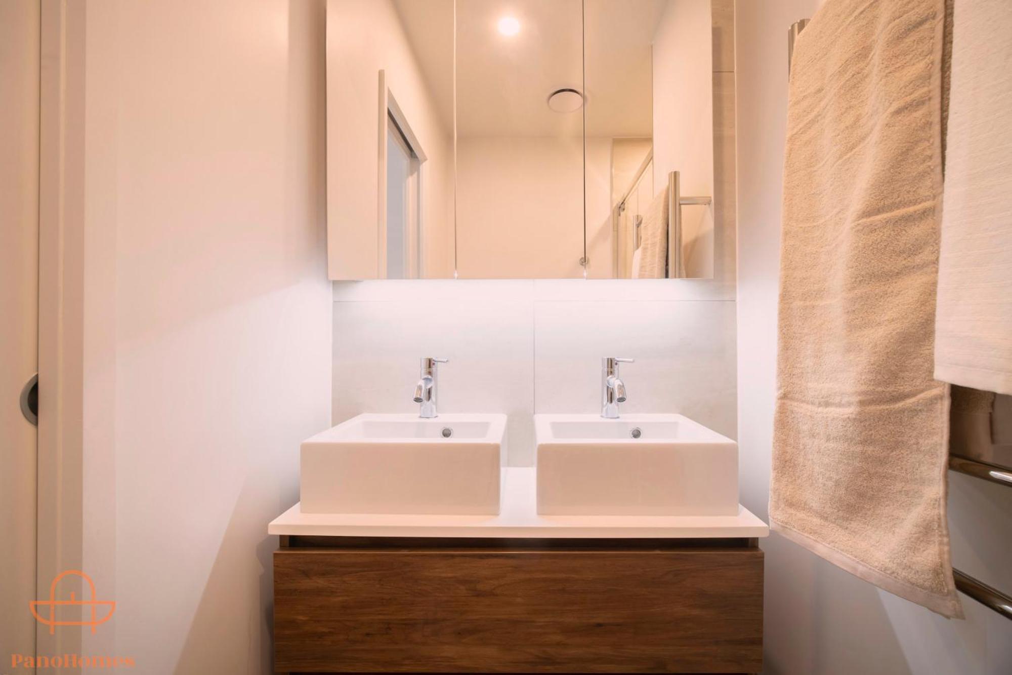 Modern Townhouse Close To City With Full Kitchen - Ellerslie Auckland Exterior photo